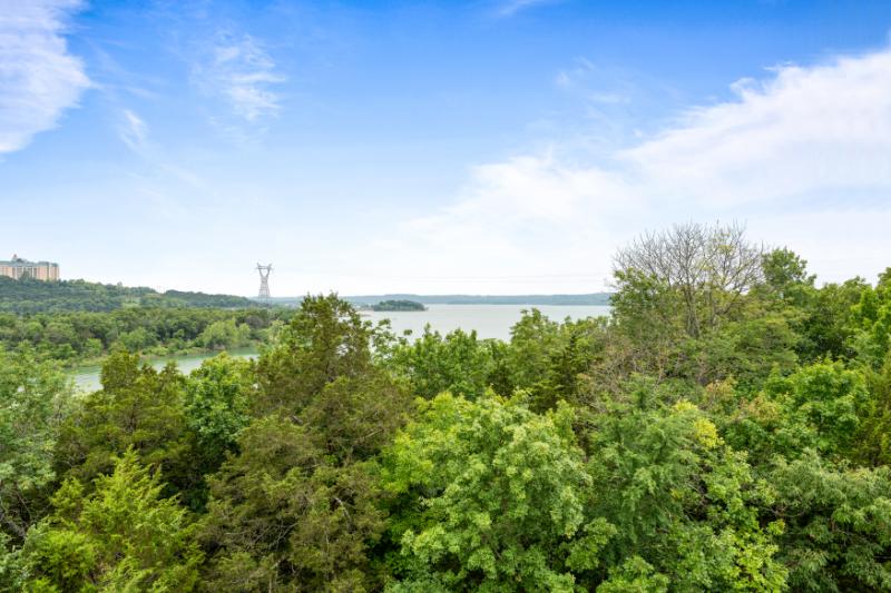 STARRY COVE is located a short drive from State Park Marina and even closer by water.