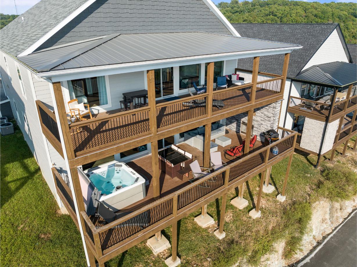 2 extra large decks accommodate everyone and provide amazing lake views