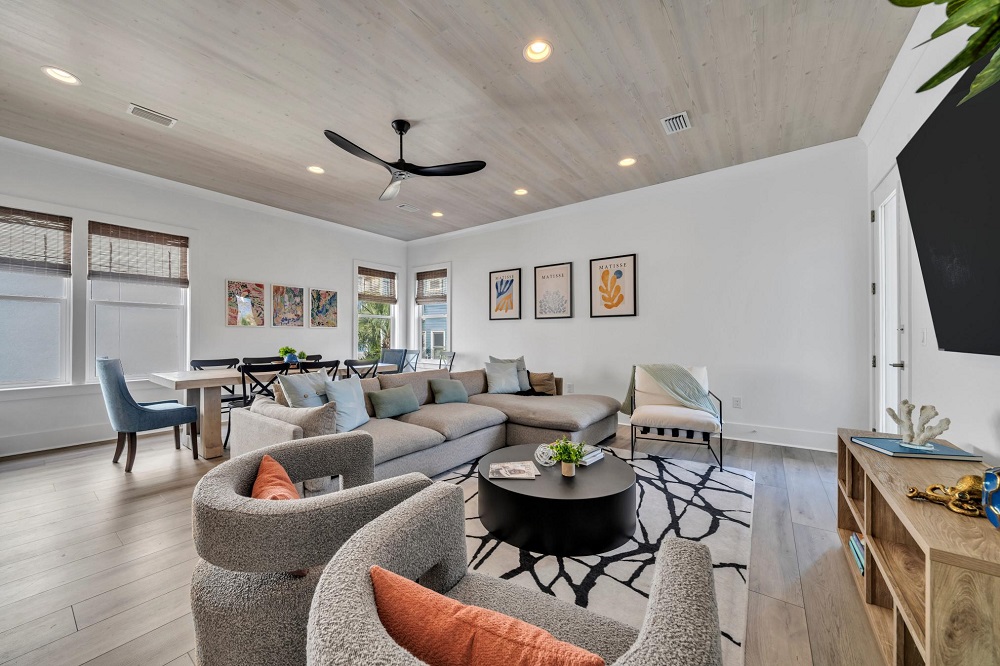 Stretch out and settle in—there’s room for everyone to kick back and enjoy time together.
