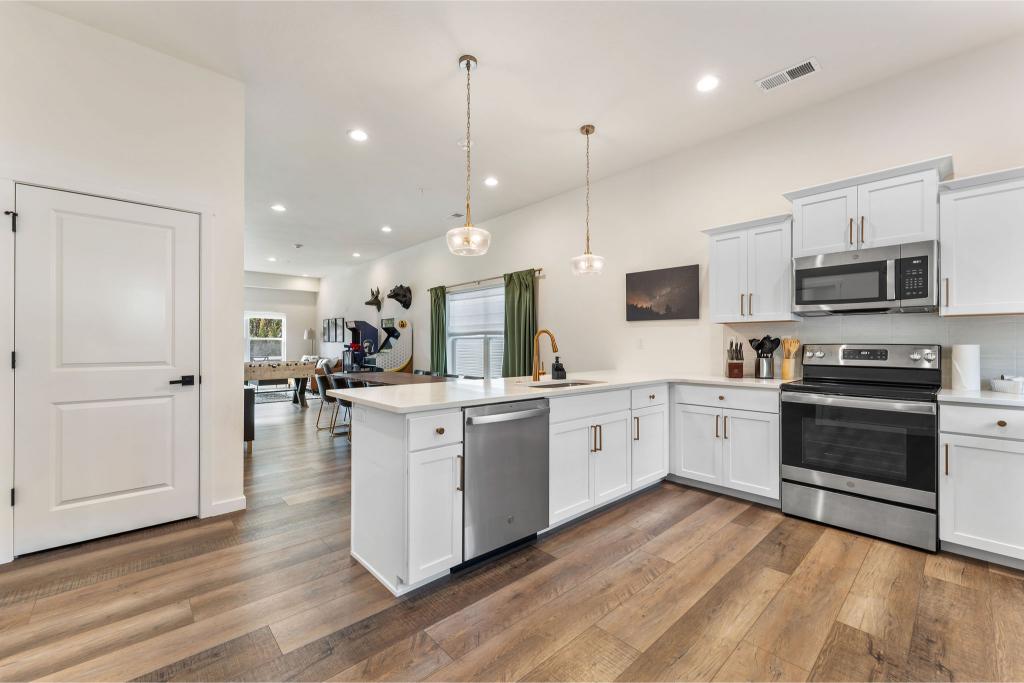 Everyone stays connected—enjoy meals, games, and chats in this airy, open layout.