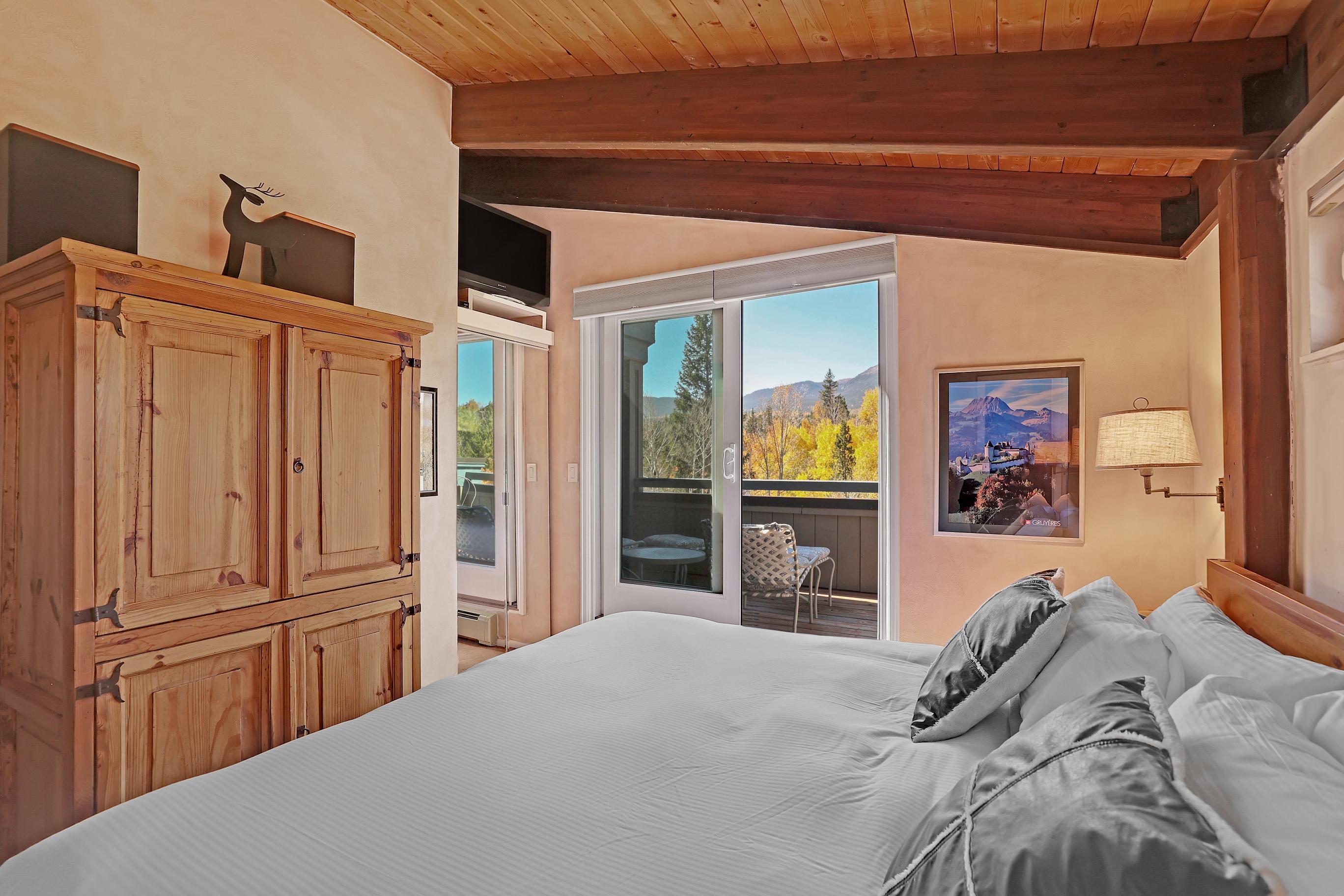 Upstairs king bedroom with private loft balcony!