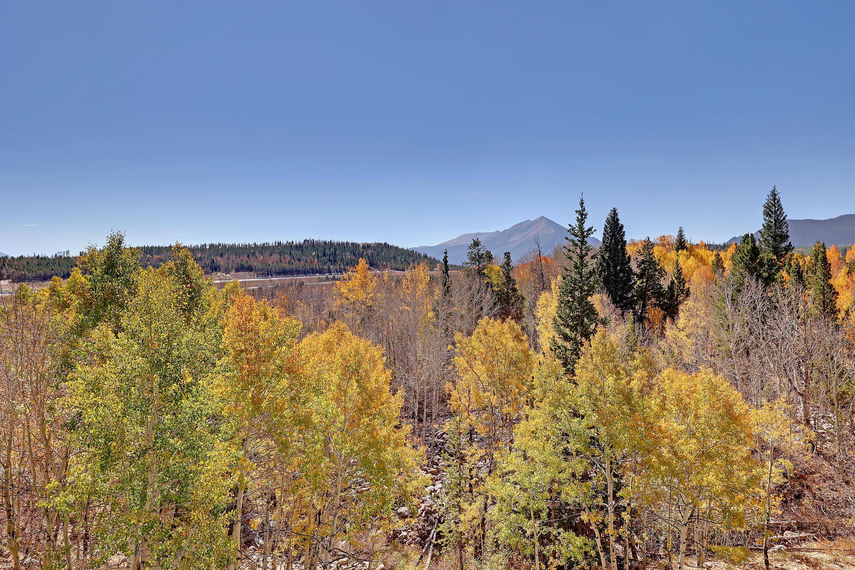 Incredible visuals year round from the private balconies at MOUNTAIN COUNTRY PEAK VIEWS