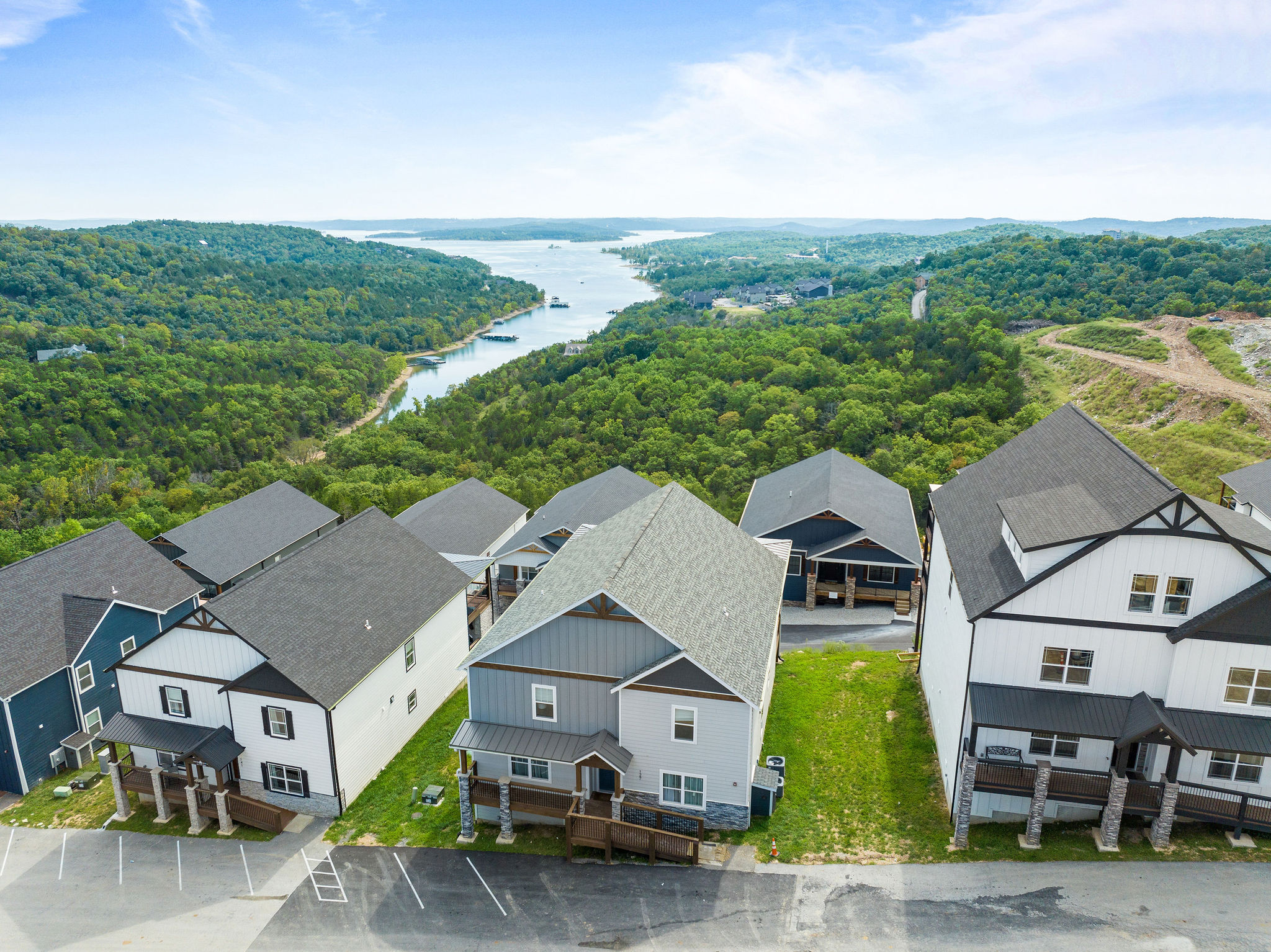 SILVER DOLLAR LODGE is a fun, themed home with 9 bedrooms and 8 bathrooms. Each space is themed to your favorite spots at Silver Dollar City (conveniently located just 1mi away!)