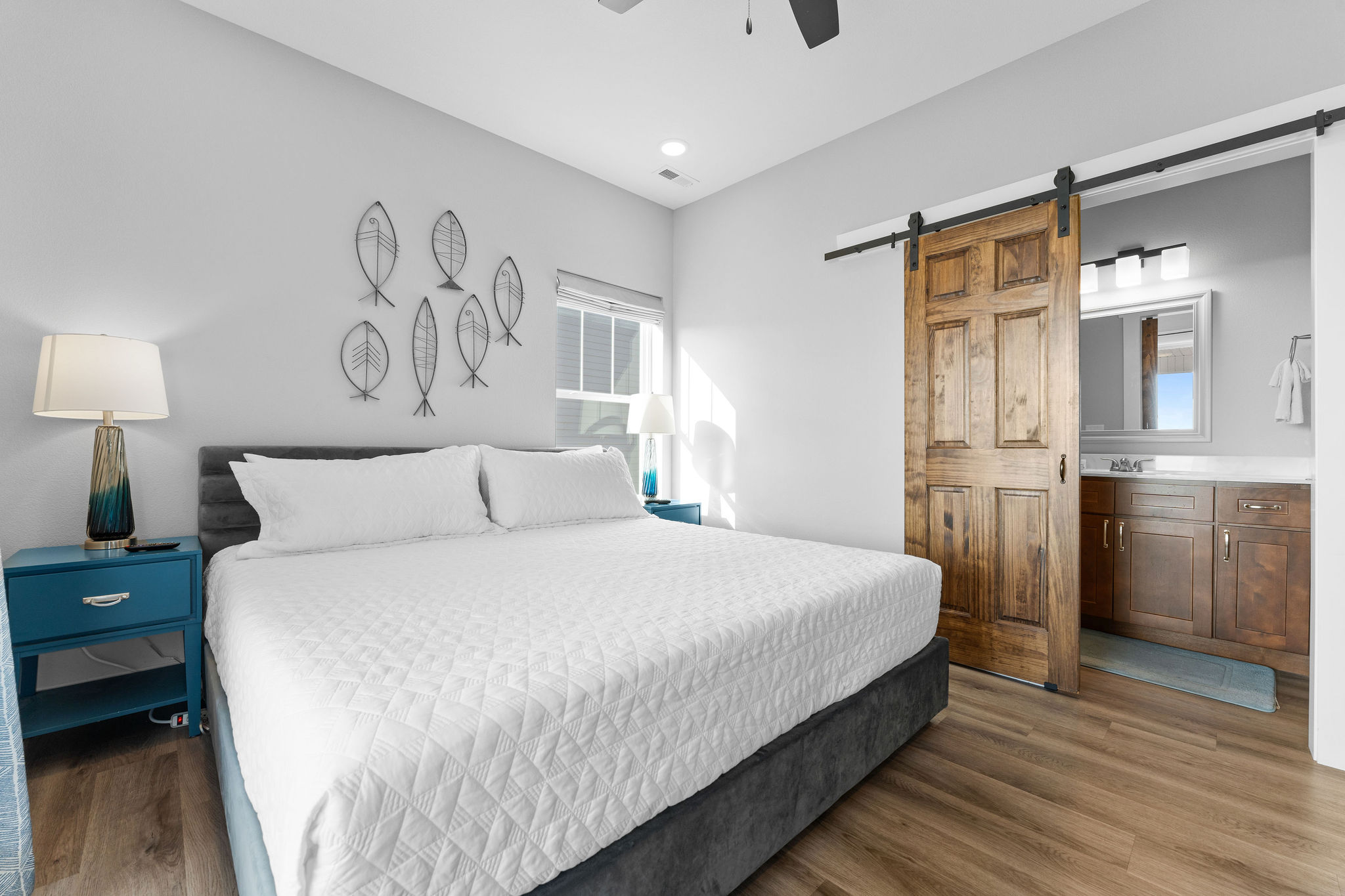 Stretch out and unwind—this upstairs king room has your own private bath!