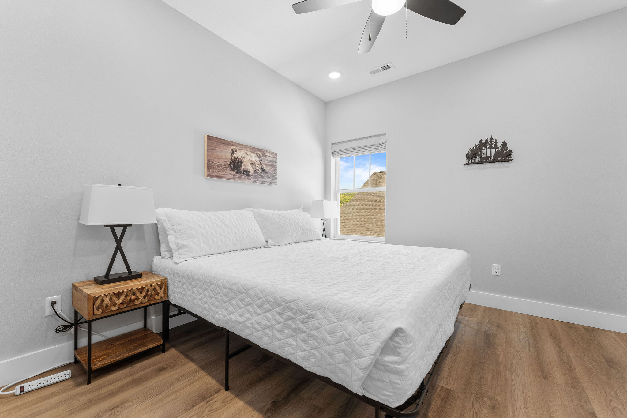 Stretch out in this comfy king room—complete with your own bathroom!