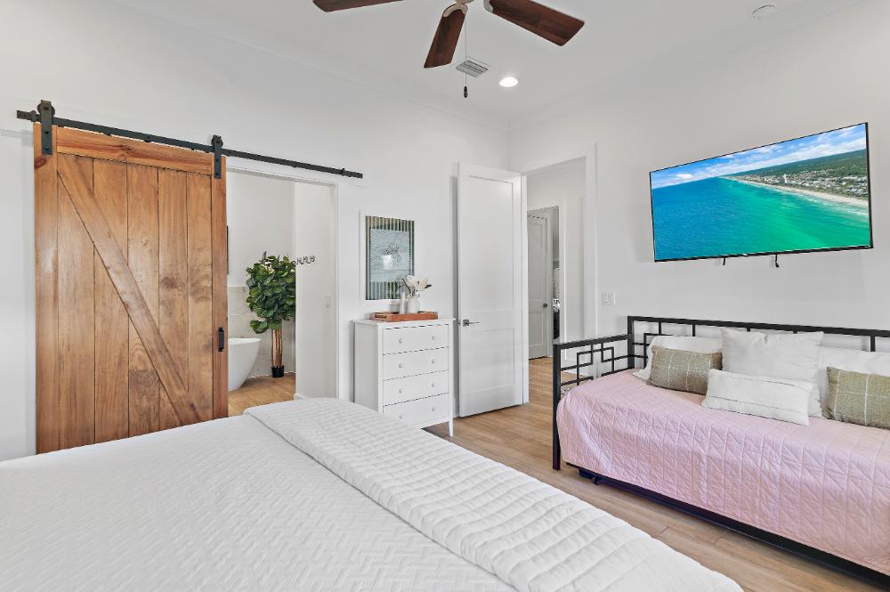 Plenty of room to unwind, whether you're lounging on the king bed or relaxing with a movie on the daybed.