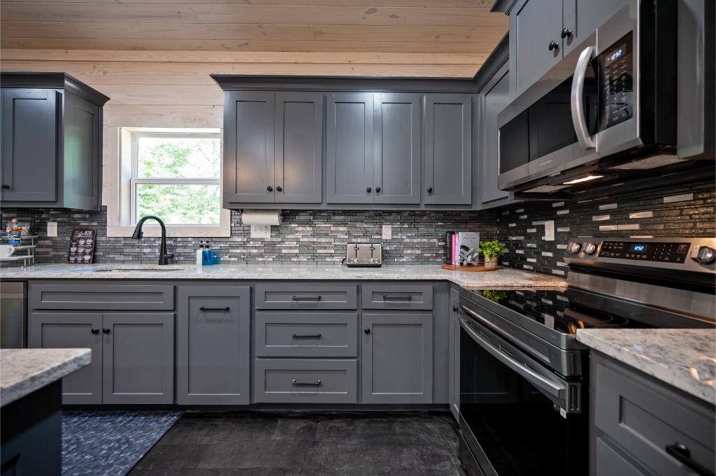 Cook with ease using a kitchen that has everything you need for meals big or small.