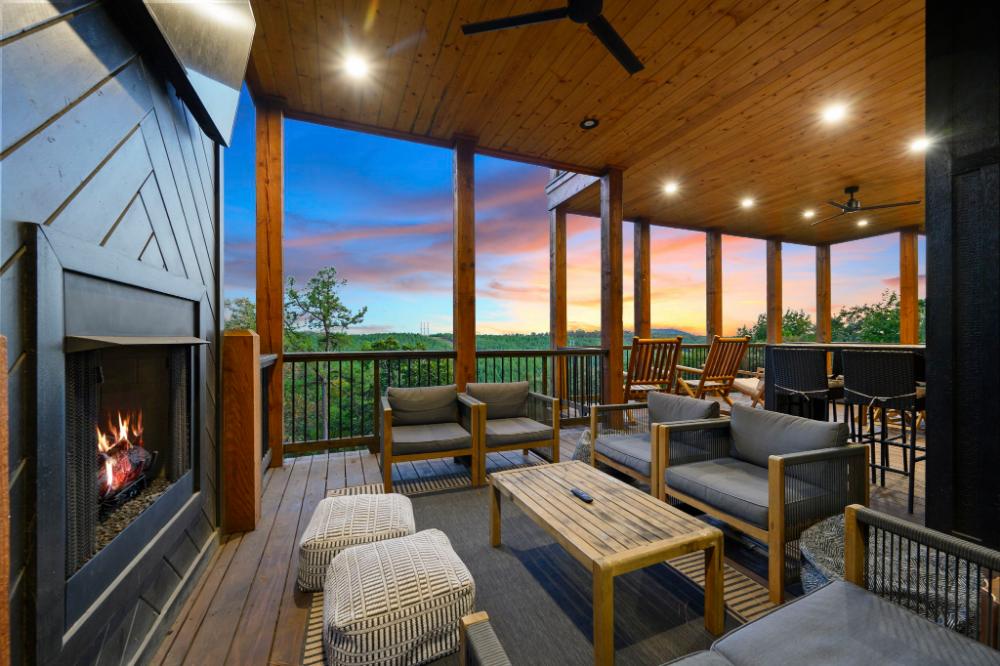 Coffee at sunrise, a long lunch outside, and stargazing after dark. These decks were genuinely built for all of it.