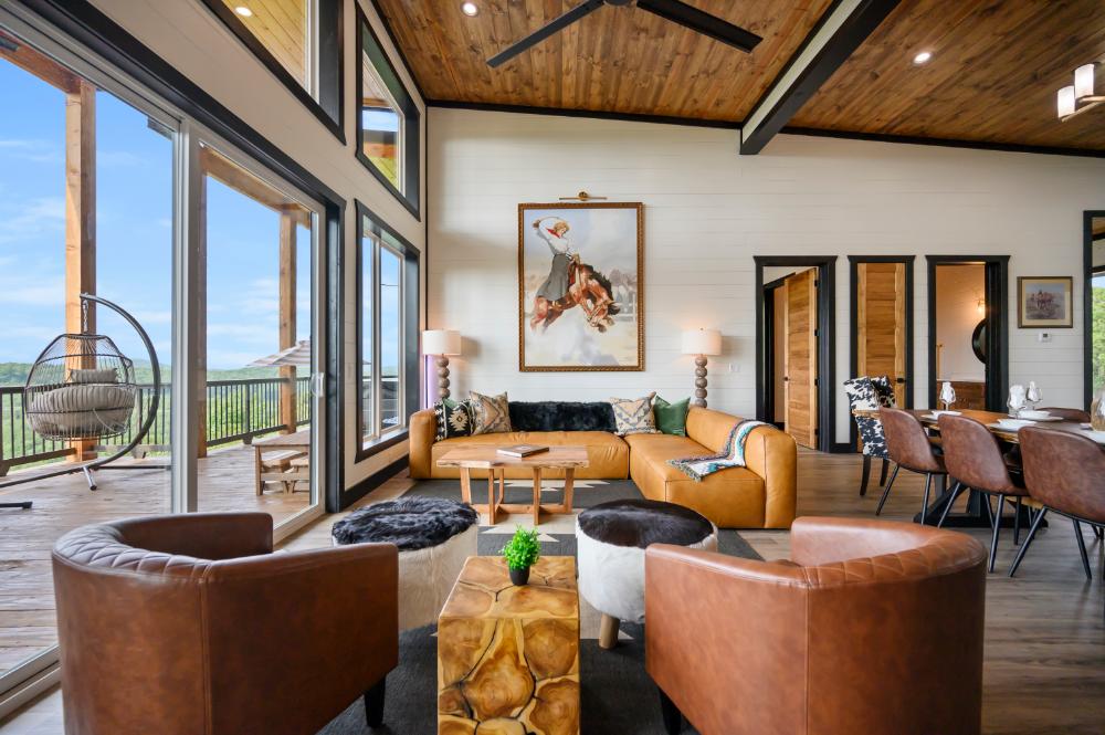 A rustic, laid-back space designed to feel like home from the moment you sit down. Comfortable, unpretentious, and built for real relaxation.