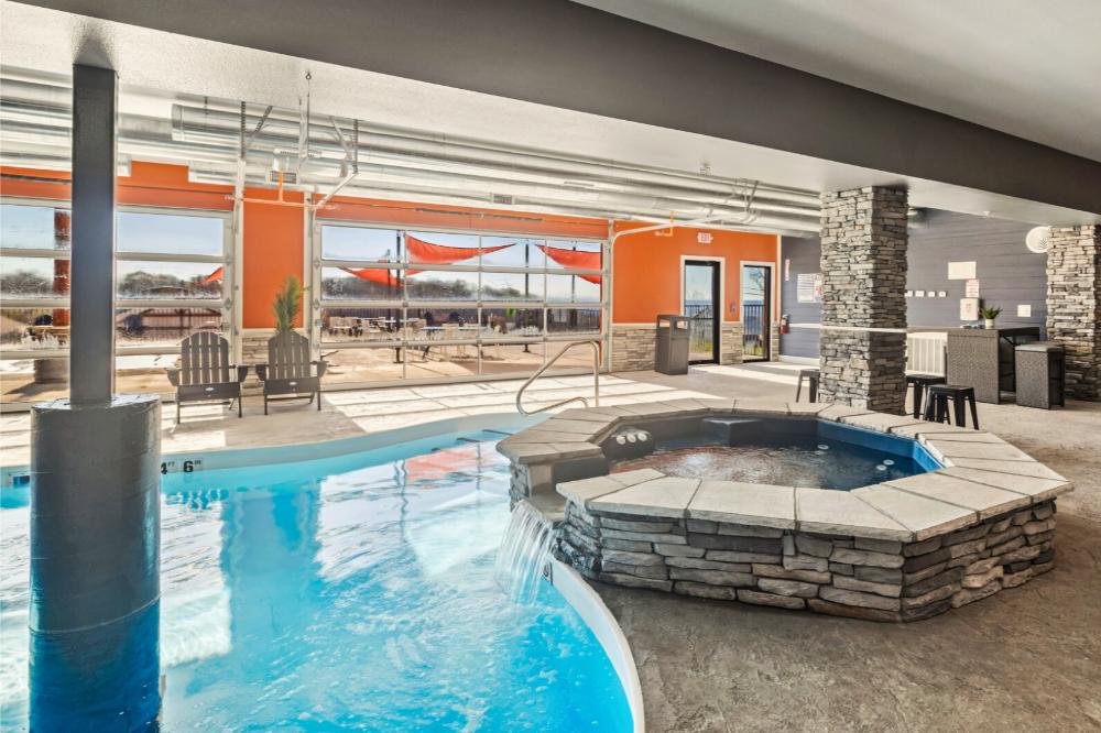 Enjoy even more amenities at Chateau Mountain Resort, including an indoor pool and playground just minutes away.