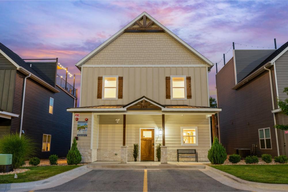 Designed with groups in mind, Big Dipper offers generous space and private bathrooms for added comfort.