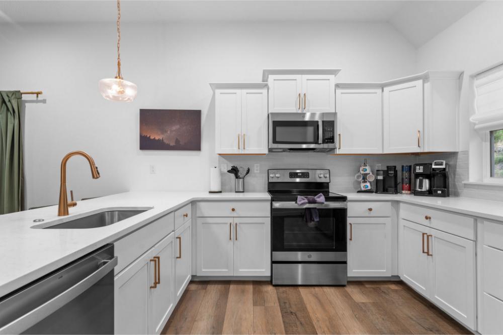 Whether you are preparing a quick breakfast or a full family feast, everything you need is right at your fingertips.