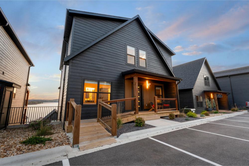 The Branson GOAT offers step-free entry, accessible parking access, and a wheelchair-friendly main-floor bedroom and bathroom.