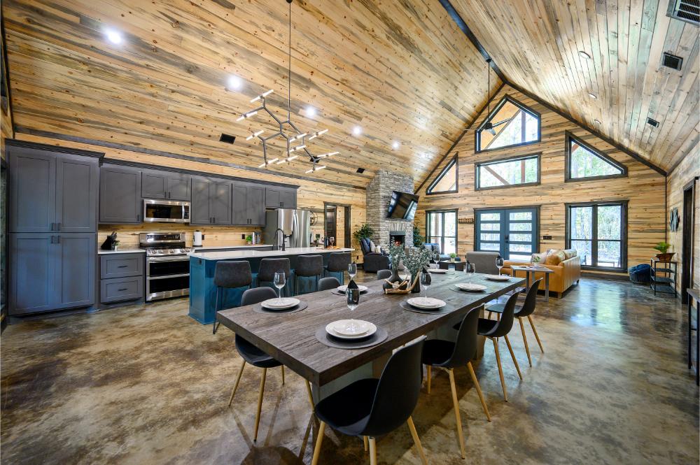 Dinner’s ready! Gather around the huge table for meals, laughs, and late-night games—plus bonus seating at the island for snacks or chats. 